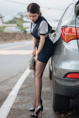 美女自摸一区_BD高清完整版