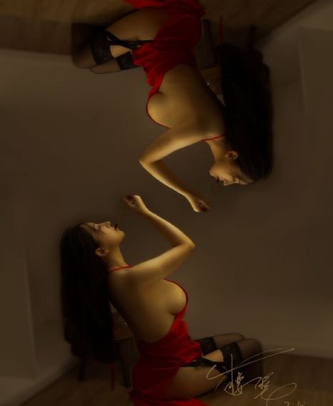 欧美男模裸体露J_BD英语HD在线观看