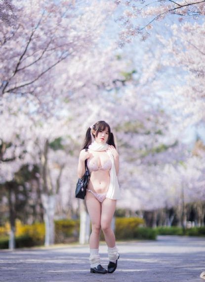 肉色长丝袜_HD全集免费播放