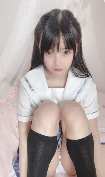 英语课代表备案在桌子上抄_BD英语电影完整版在线观看